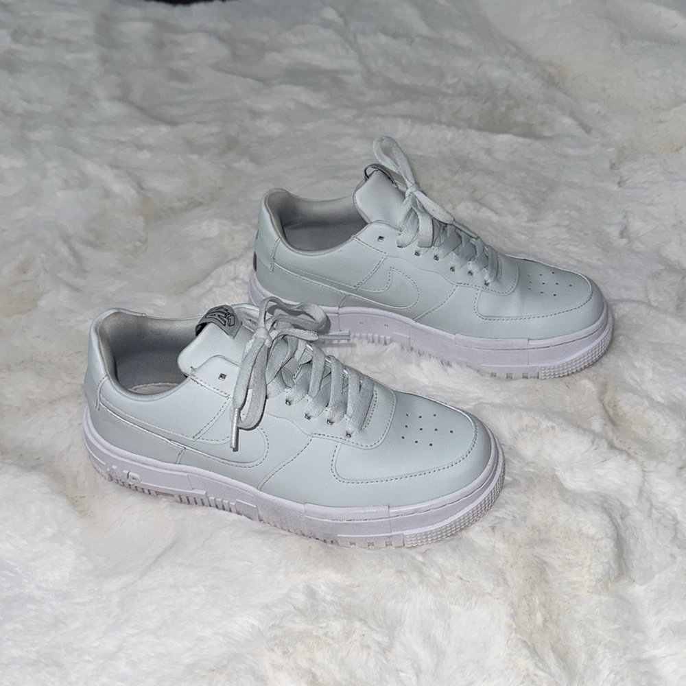 Nike Air Force 1 Pixel Ghost Aqua - Womens Size 7